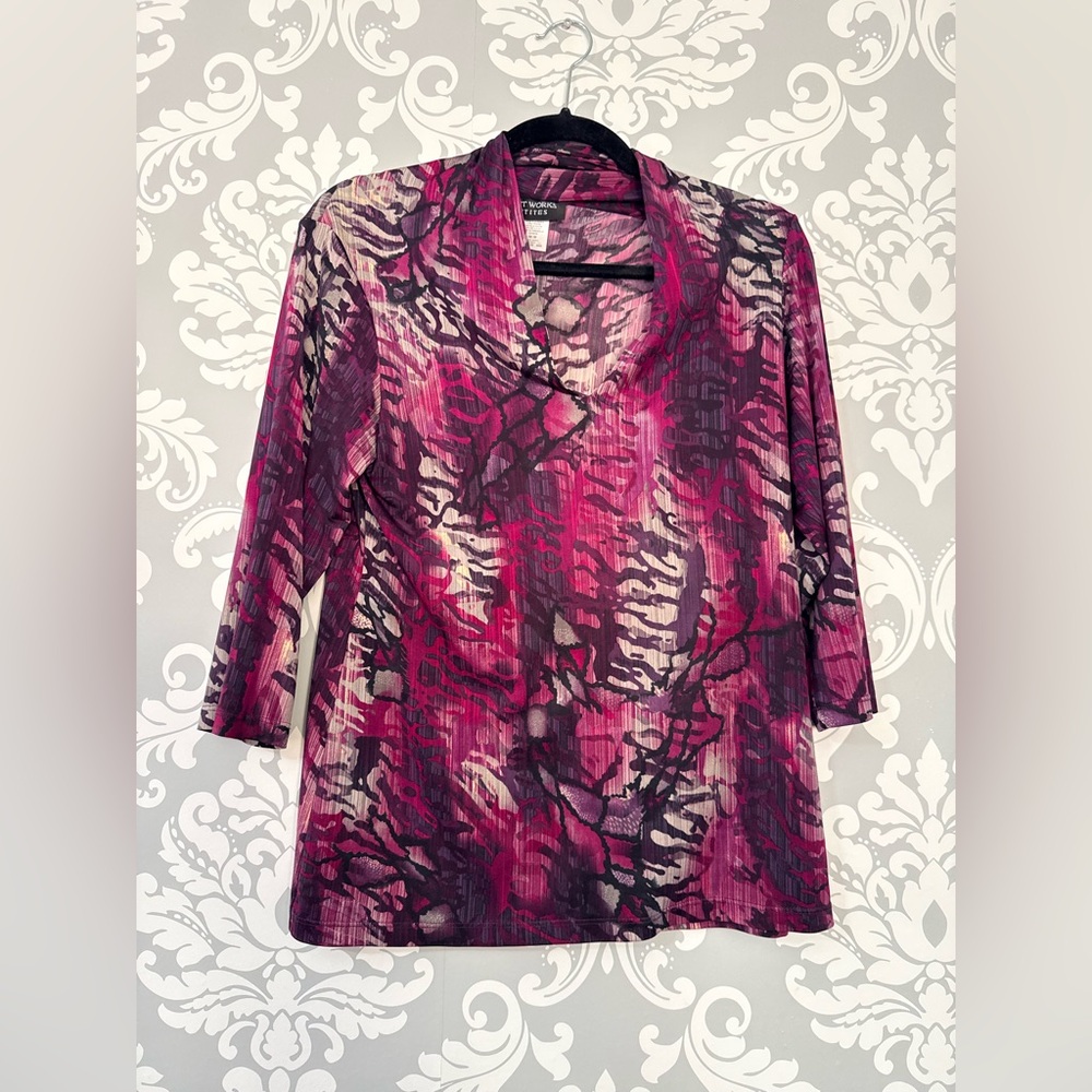 10/$25 • Soft Works Patterned V-Neck‎ 3/4 Sleeve Top